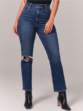 Abercrombie & Fitch
The Ankle Straight
Ultra High Rise
Curve Love - 31 / 12 L